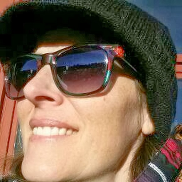 Meet your Posher, Elissa - Picture 1 of 1